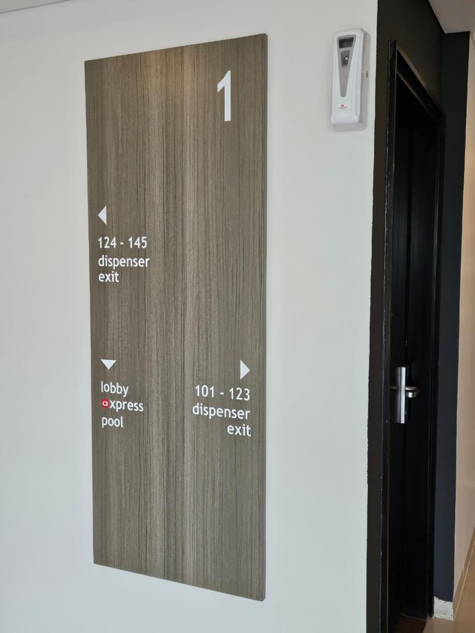 Amaris Hotel Cihampelas Bandung Dış mekan fotoğraf