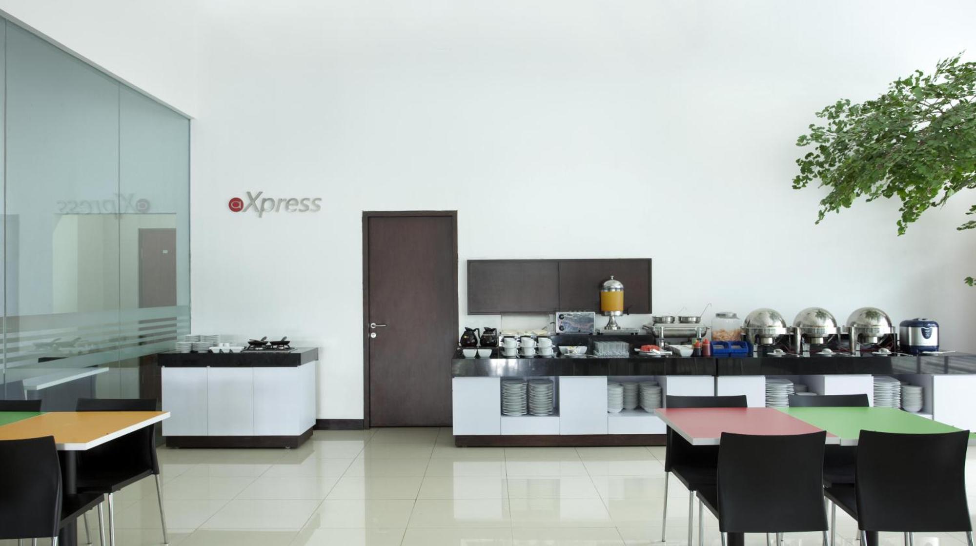 Amaris Hotel Cihampelas Bandung Restoran fotoğraf